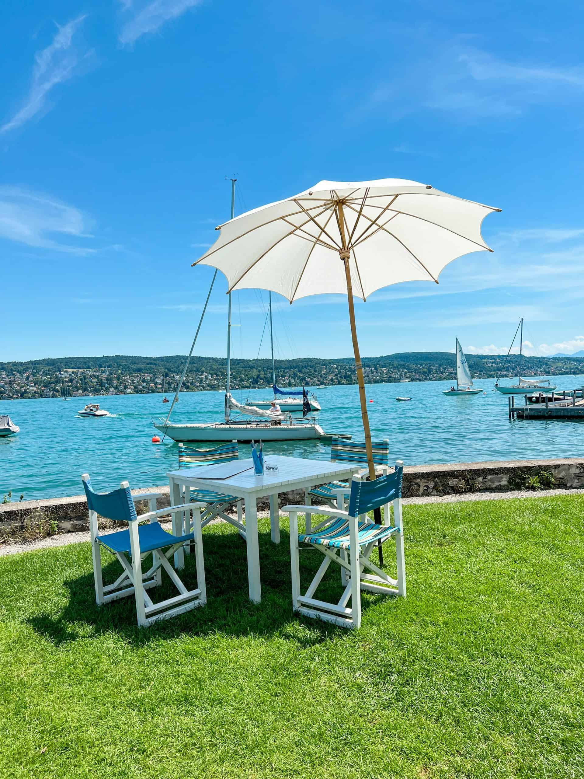 A relaxing chill spot to hang out on Lake Zurich for a drink and snacks on a beautiful sunny day is the perfect day in Zurich in summer.
