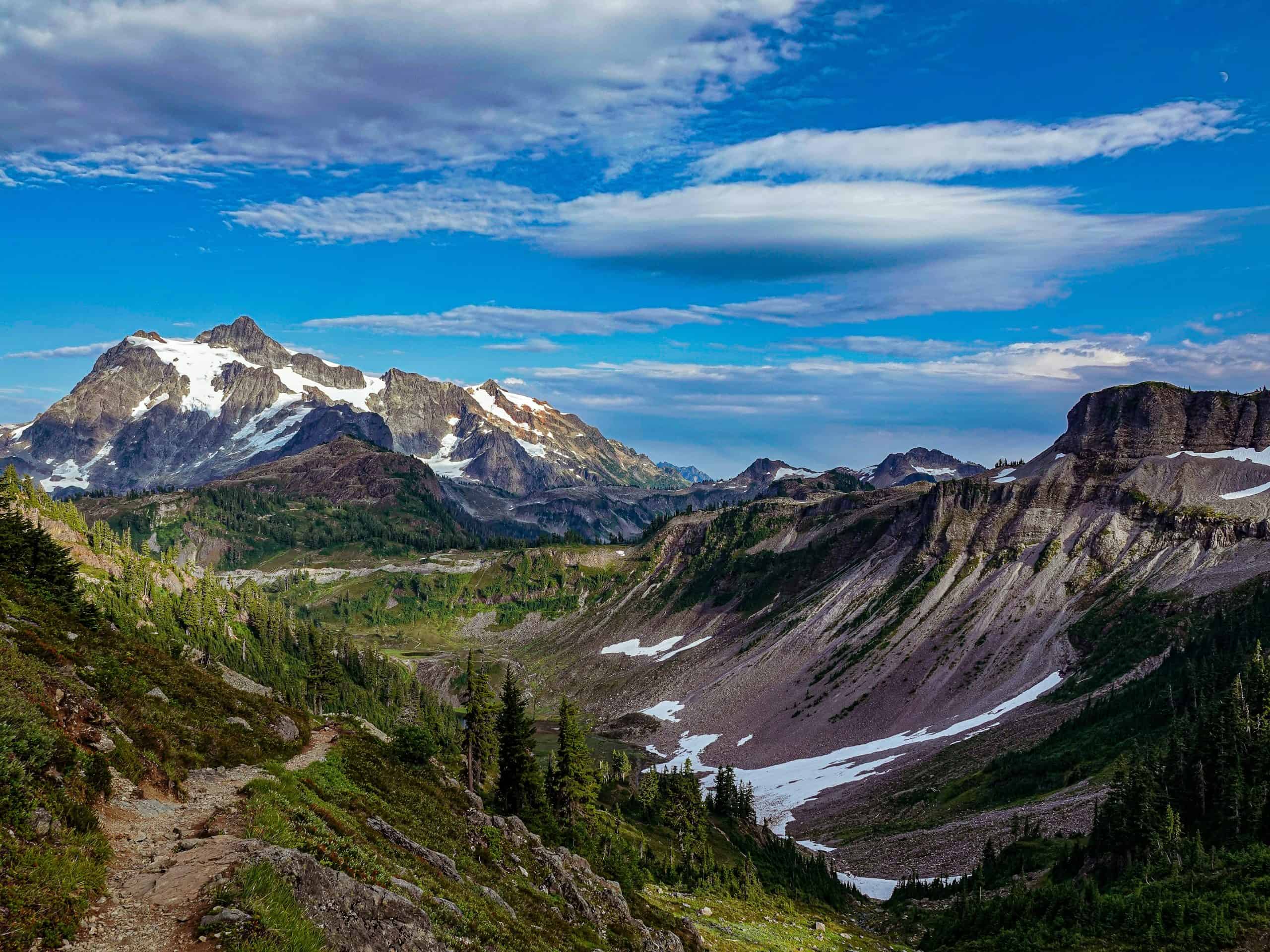 Ptarmigan Ridge has some of the best views of glaciers and peaks in the area. There is a reason that this is one of the best overnight backpacking trips in Washington State.